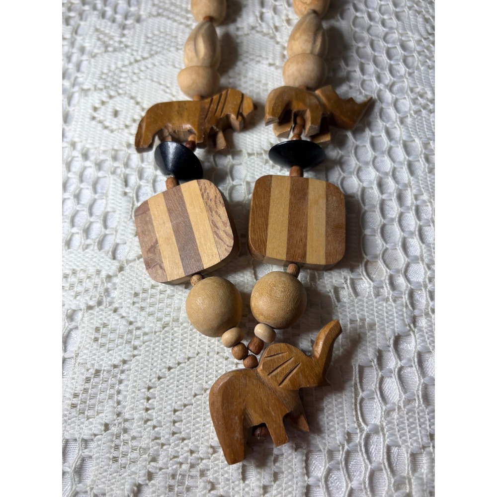Hand Carved Wood Safari Animal Bead Necklace Elephant Rhino Lion Brown vintage - Picture 10 of 10
